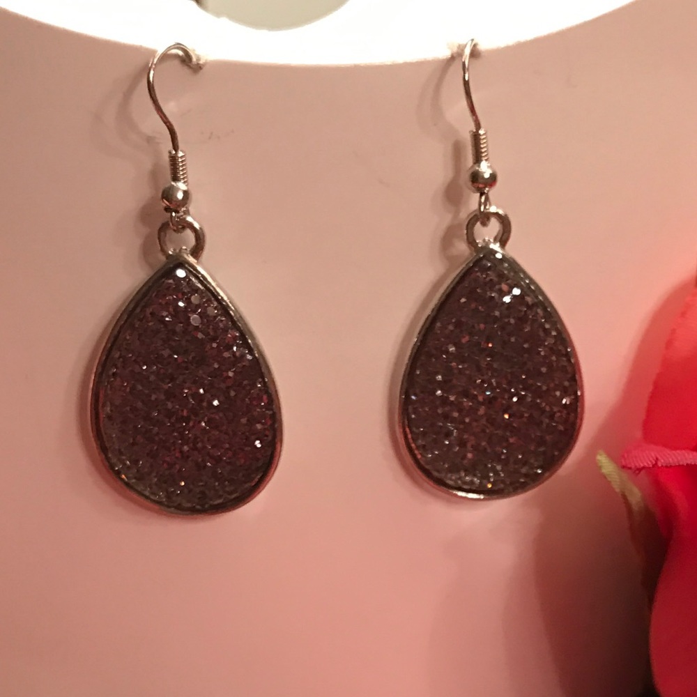 Silver long/crystal stones earrings